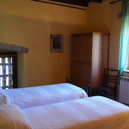 Ai Chiosi Affittacamere Pontremoli Bagian luar foto