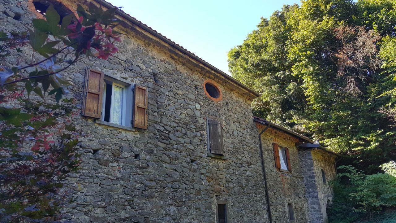 Ai Chiosi Affittacamere Pontremoli Bagian luar foto