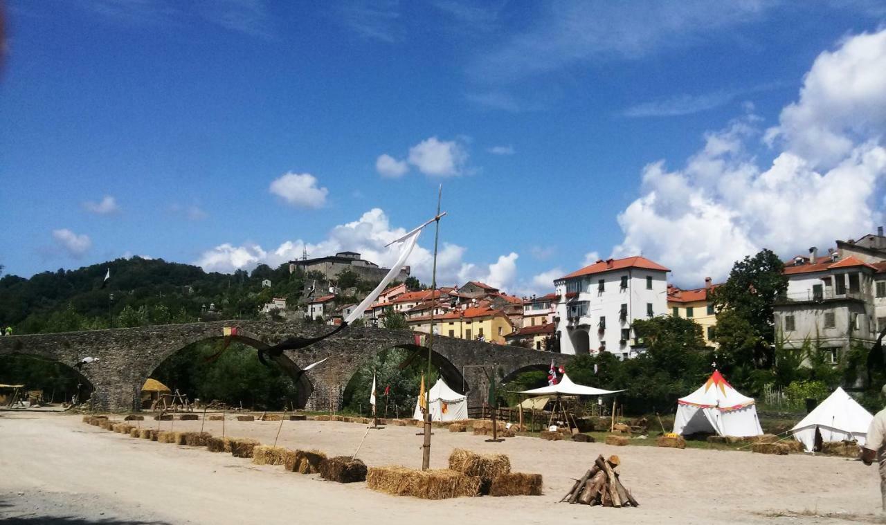 Ai Chiosi Affittacamere Pontremoli Bagian luar foto