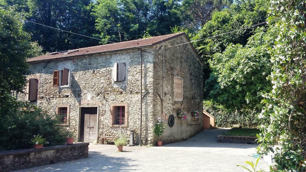 Ai Chiosi Affittacamere Pontremoli Bagian luar foto