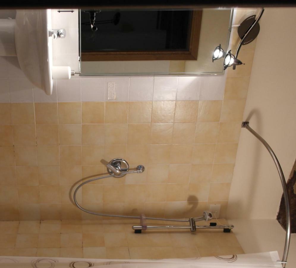 Ai Chiosi Affittacamere Pontremoli Bagian luar foto