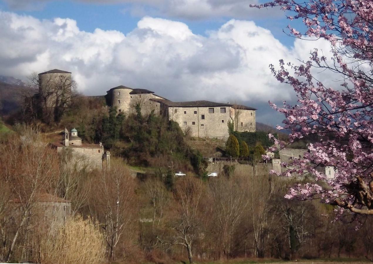 Ai Chiosi Affittacamere Pontremoli Bagian luar foto