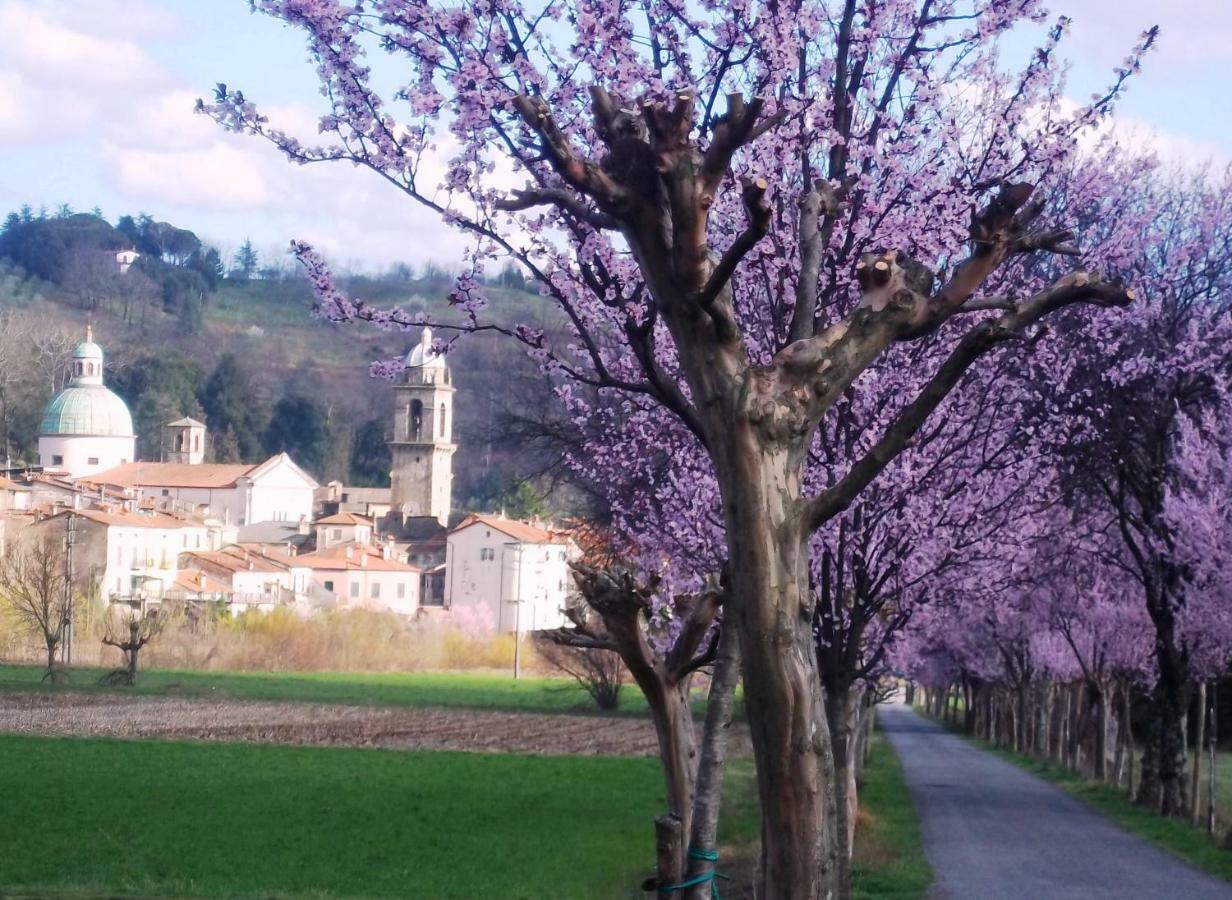 Ai Chiosi Affittacamere Pontremoli Bagian luar foto
